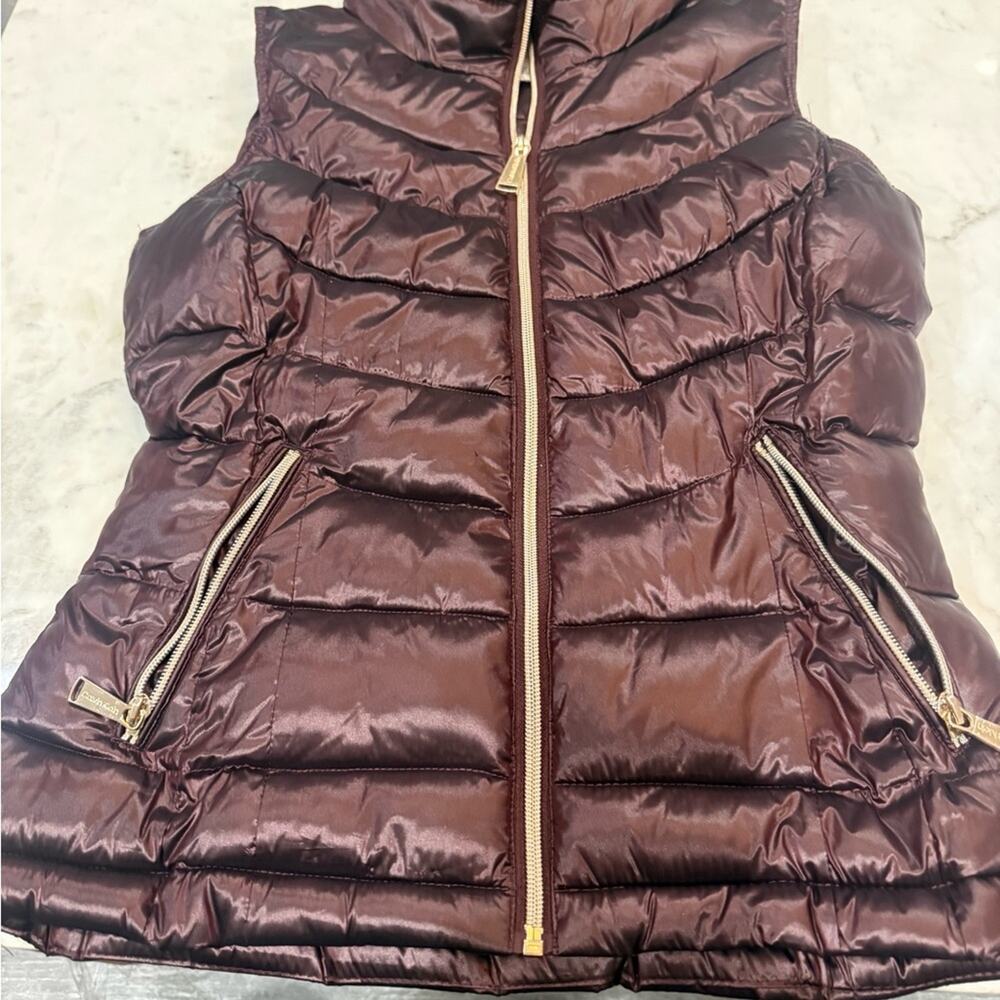Calvin Klein Burgundy Quilted Puffer Vest Women’s XS Gold Zipper